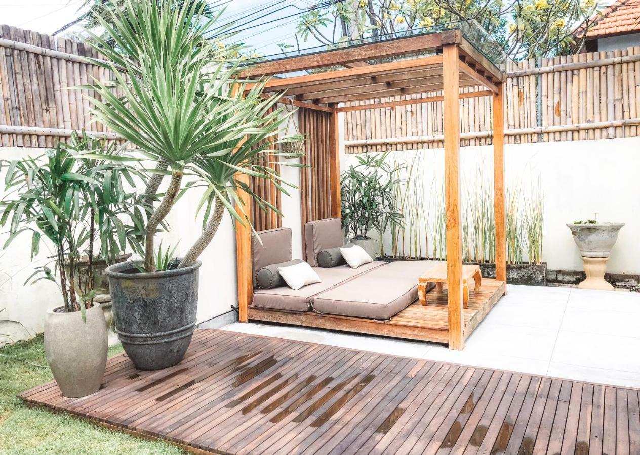 Suites Infinity & Beyond Seminyak Extérieur photo